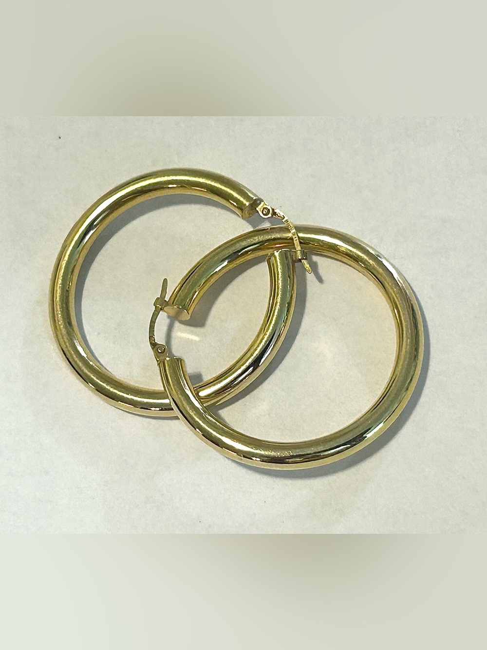 Vintage Italian Made 14 Karat Gold Tube Hoop Clasp Closure Earrings
